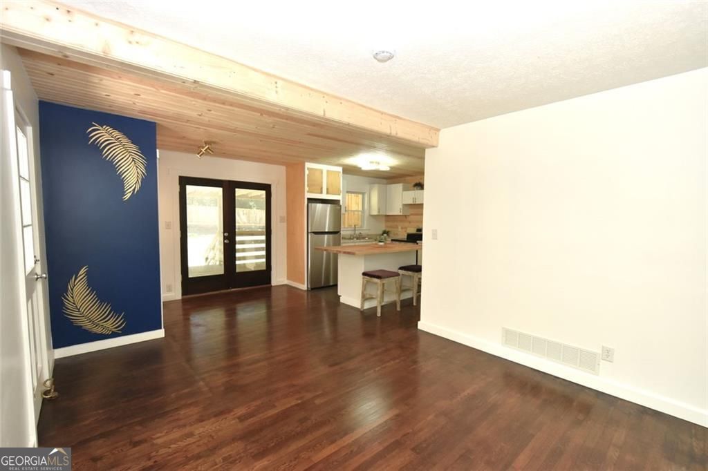 2030 Sanders Drive Property Photo 11