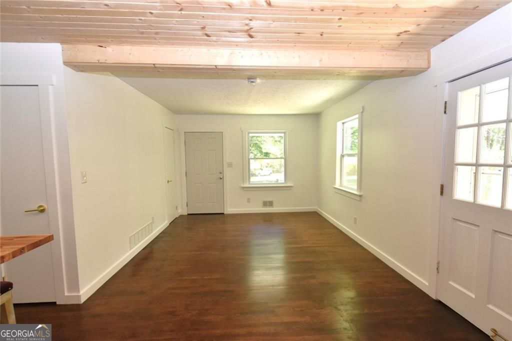 2030 Sanders Drive Property Photo 14