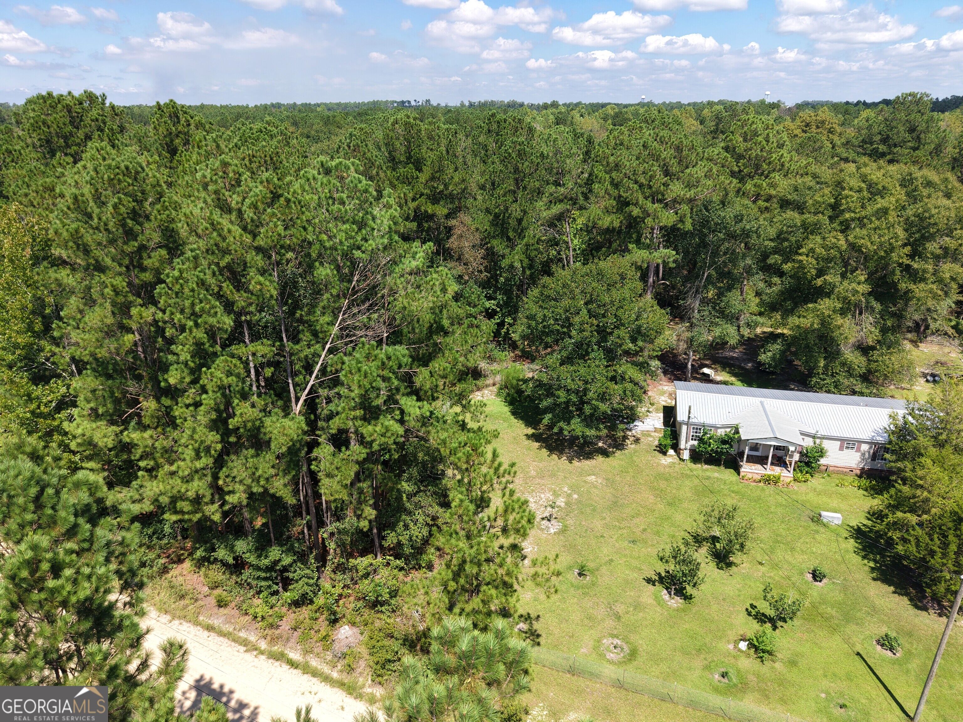686 Victory Circle Property Photo 2