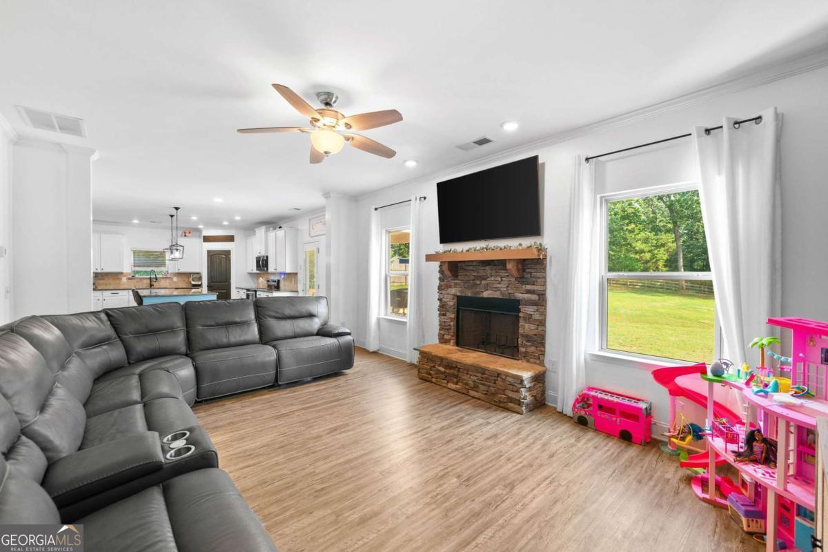 13 Four Feathers Lane Property Photo 19