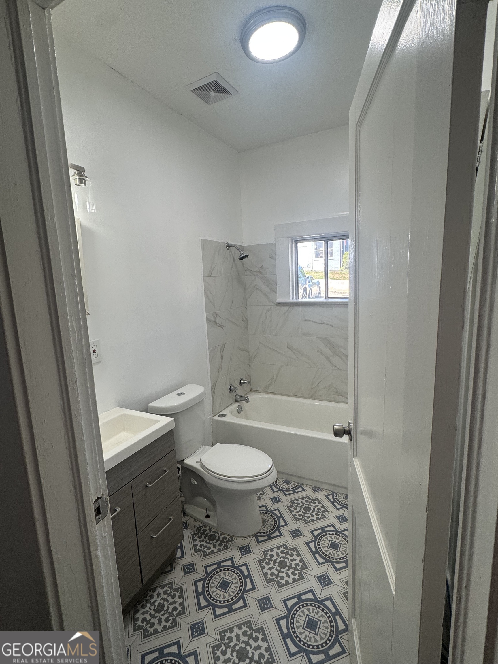 415 Hopkins Street Sw Property Photo 1
