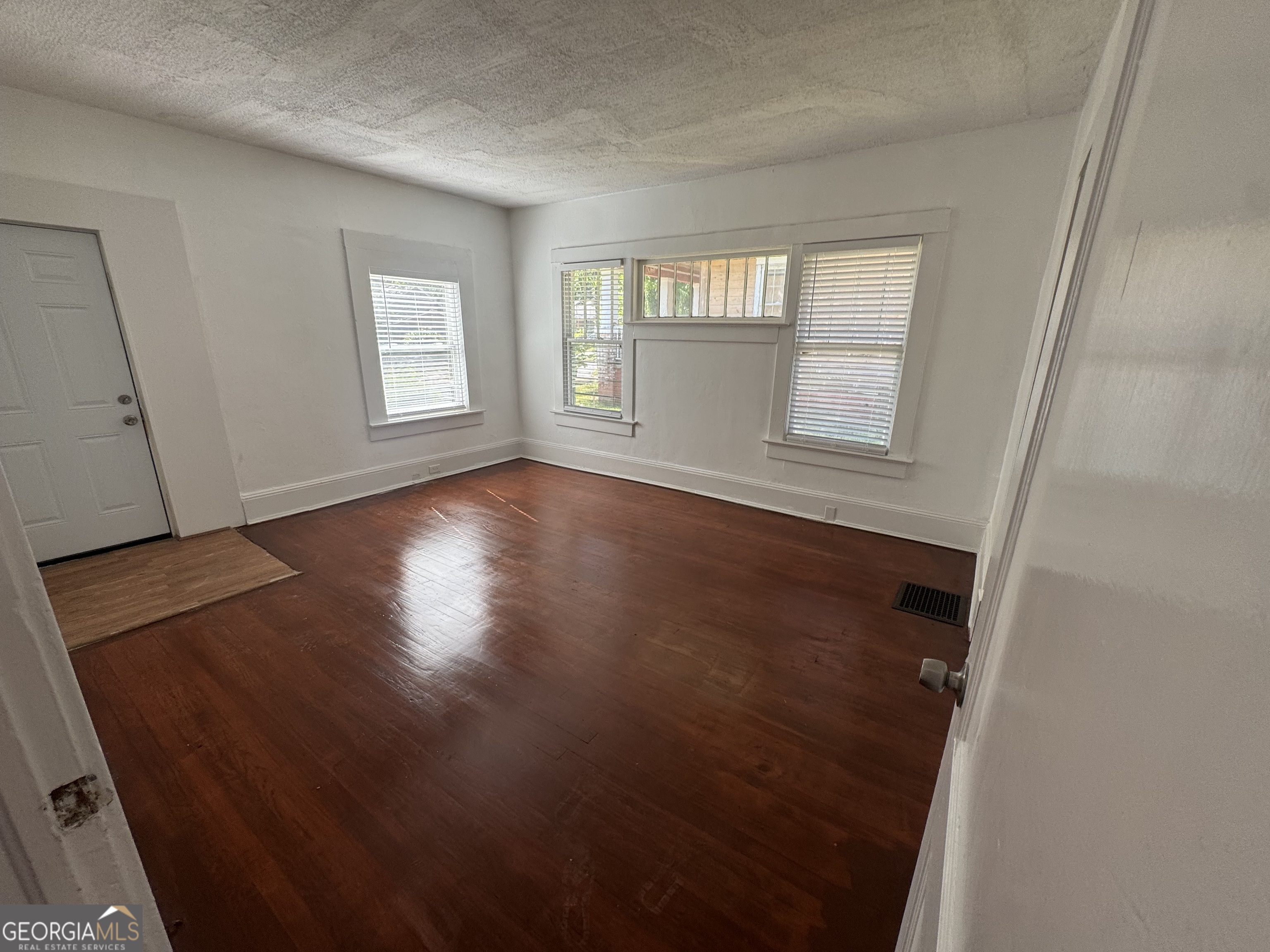 415 Hopkins Street Sw Property Photo 9