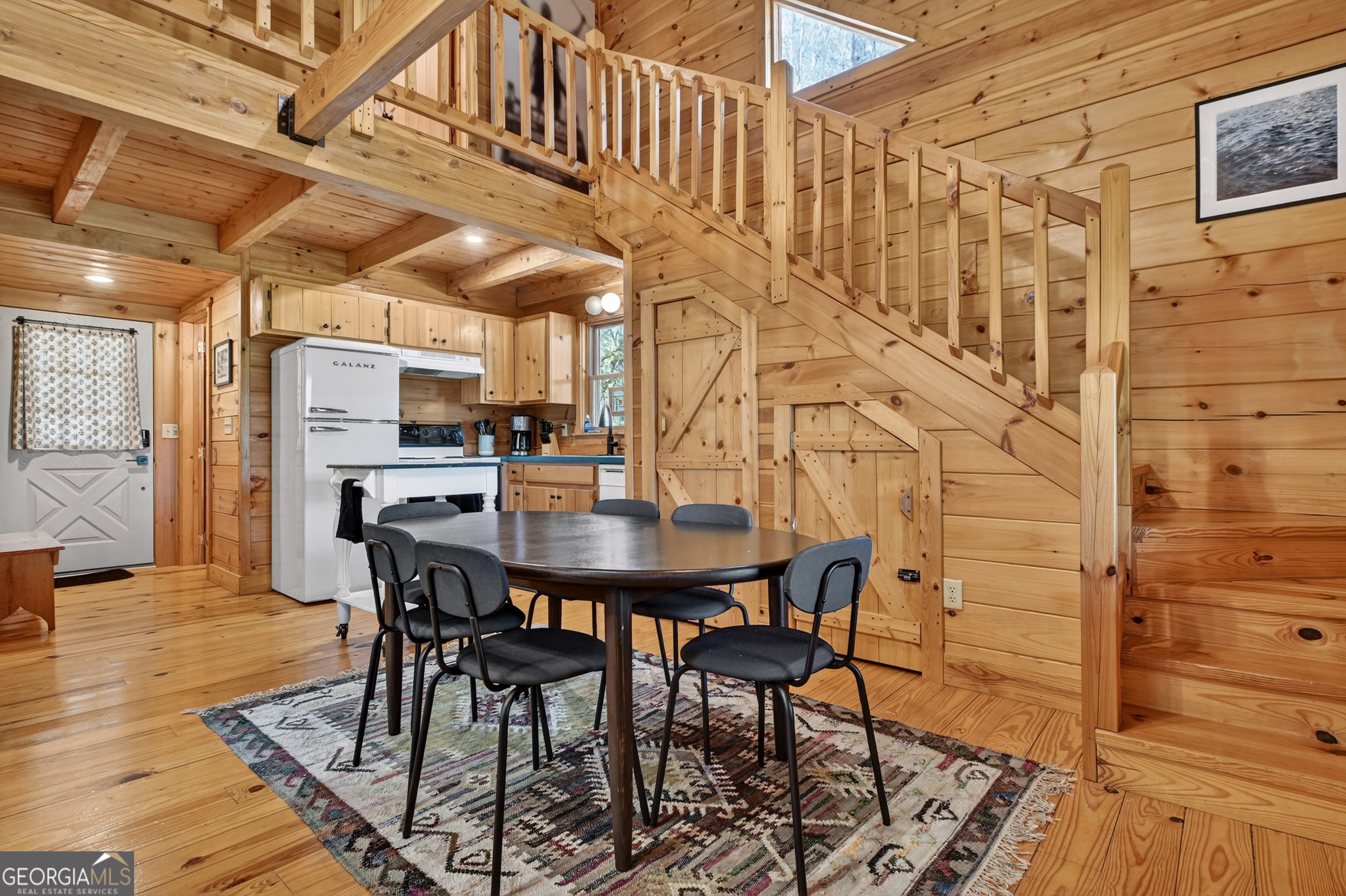 305 Kim Bolton Drive Property Photo 12