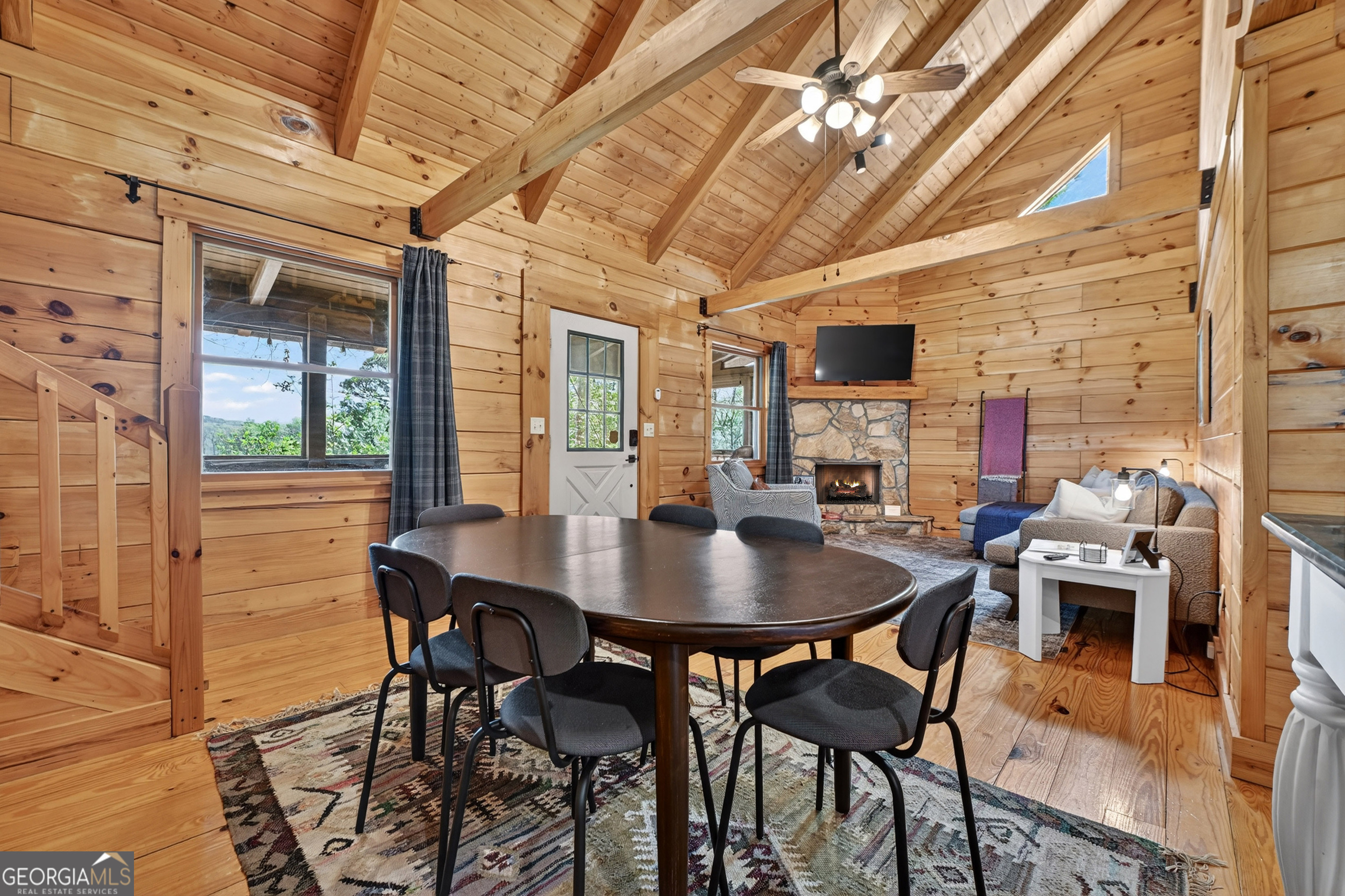 305 Kim Bolton Drive Property Photo 13