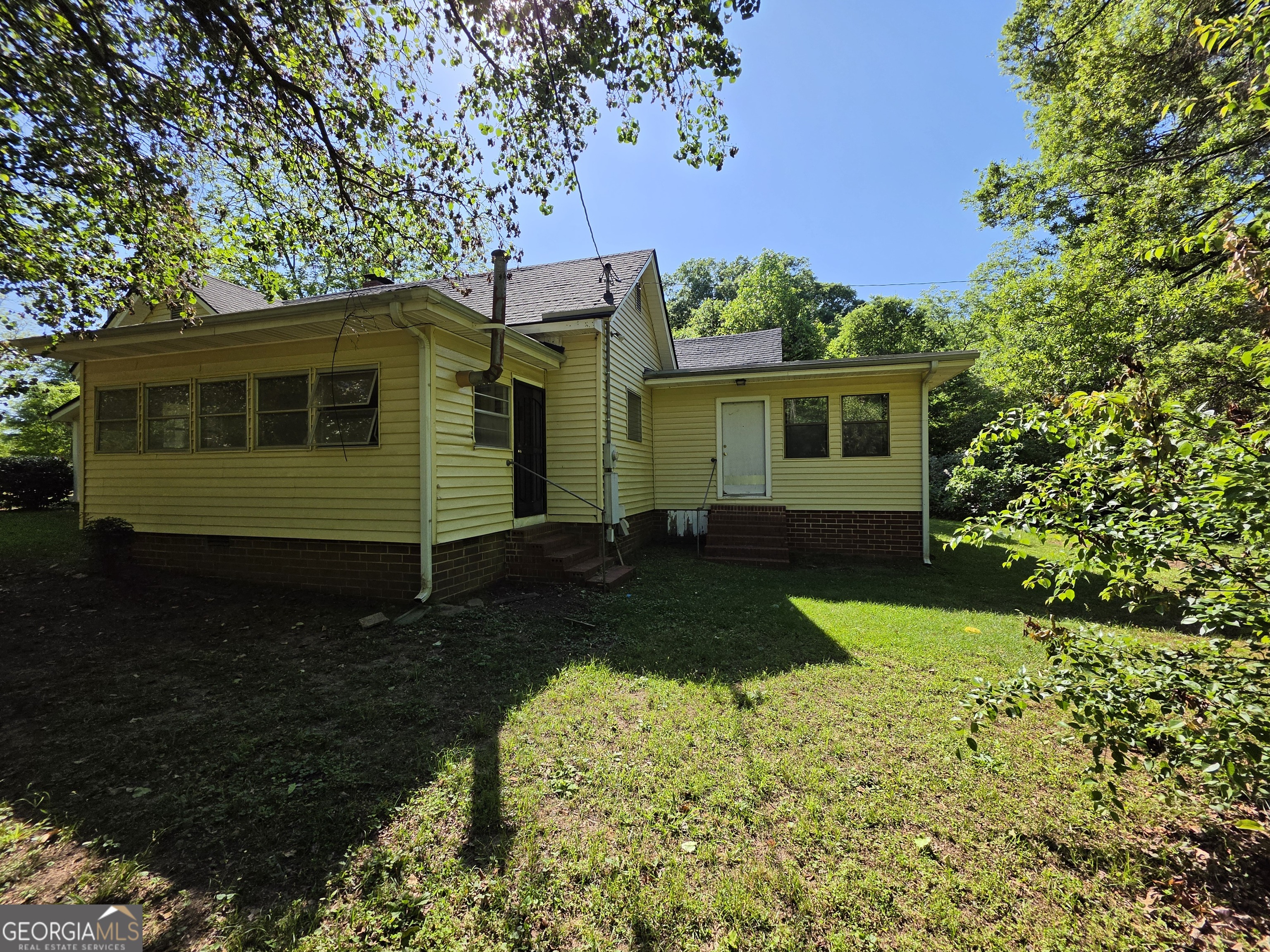 109 Springdale Drive Property Photo 5