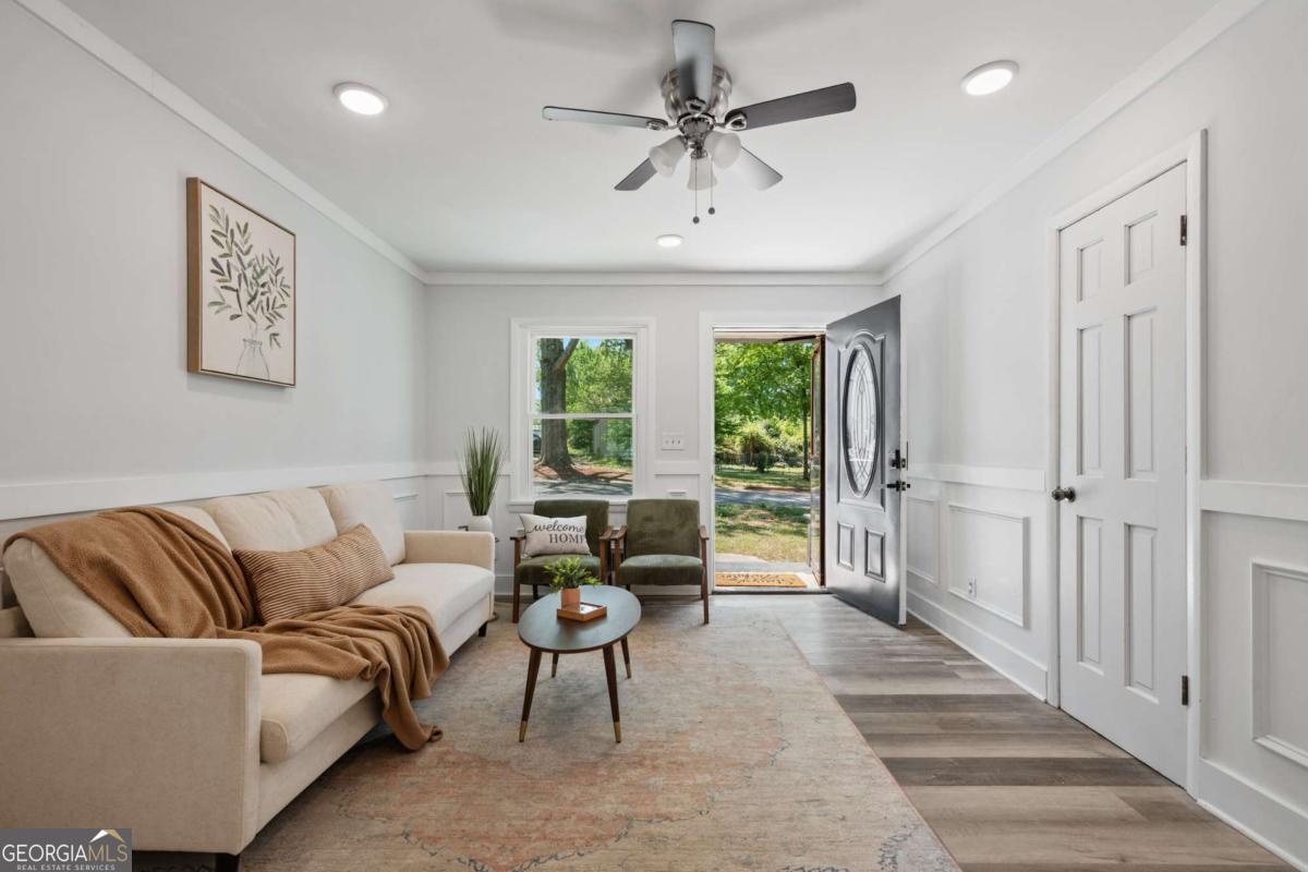 100 Pine Circle Property Photo 1