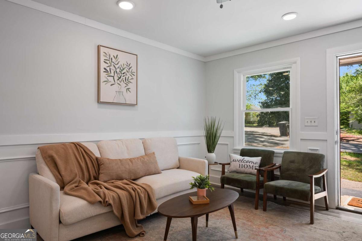 100 Pine Circle Property Photo 11