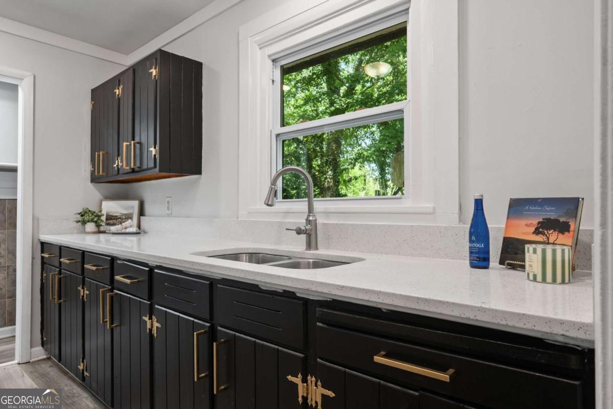 100 Pine Circle Property Photo 16