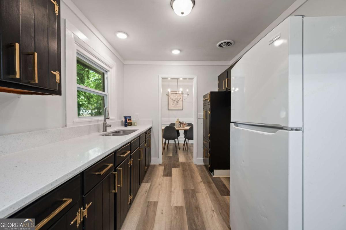 100 Pine Circle Property Photo 18