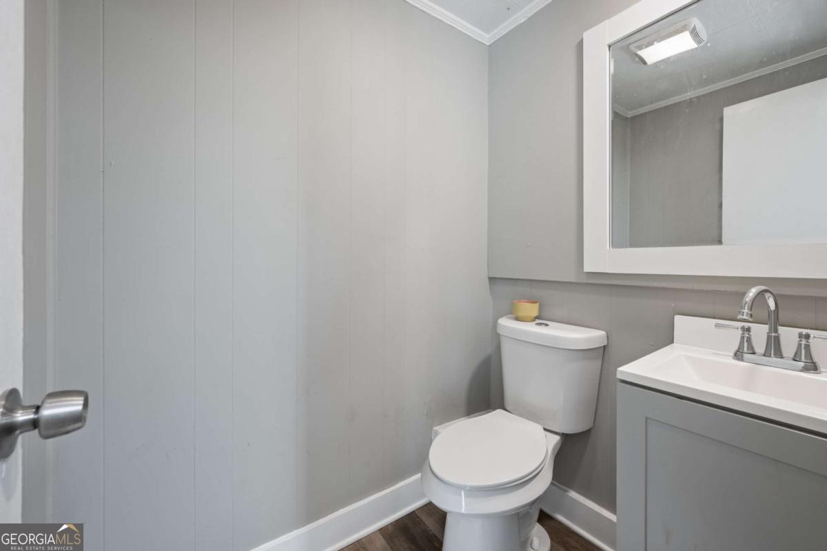 100 Pine Circle Property Photo 24