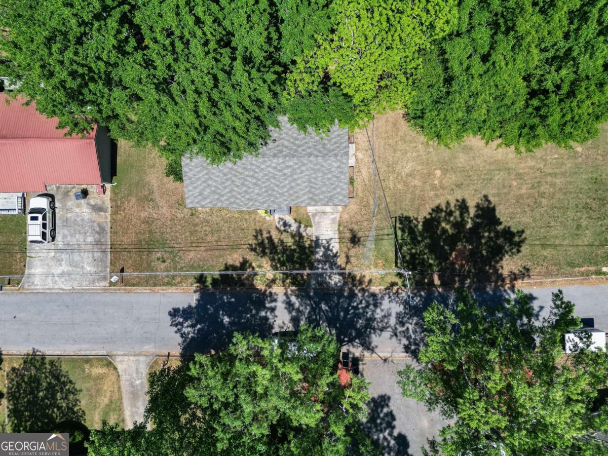 100 Pine Circle Property Photo 31