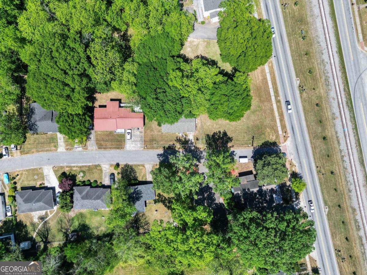 100 Pine Circle Property Photo 32