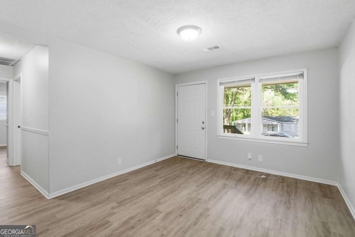 4813 Bartlett Road Property Photo 4