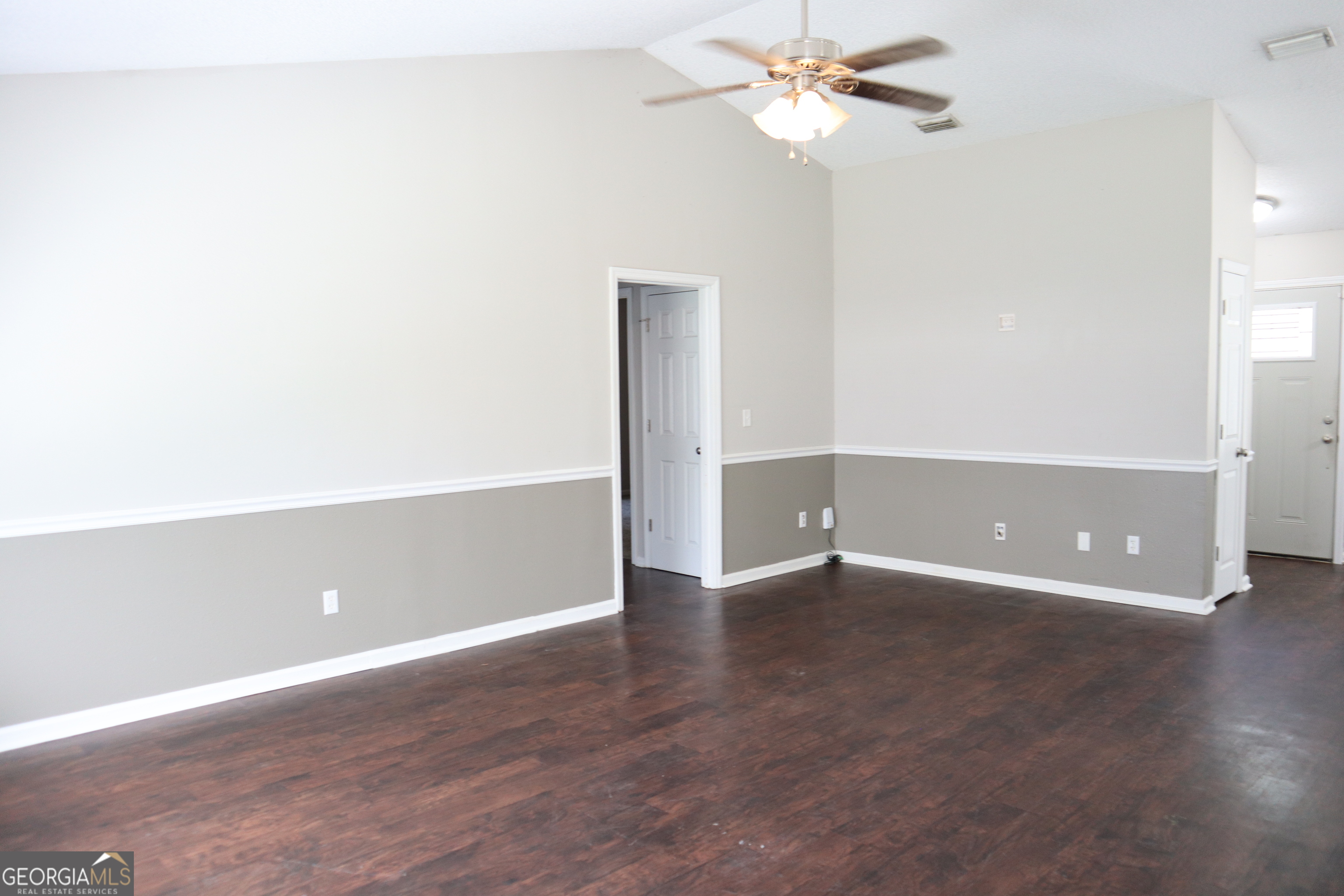 380 S Gum Street Property Photo 8