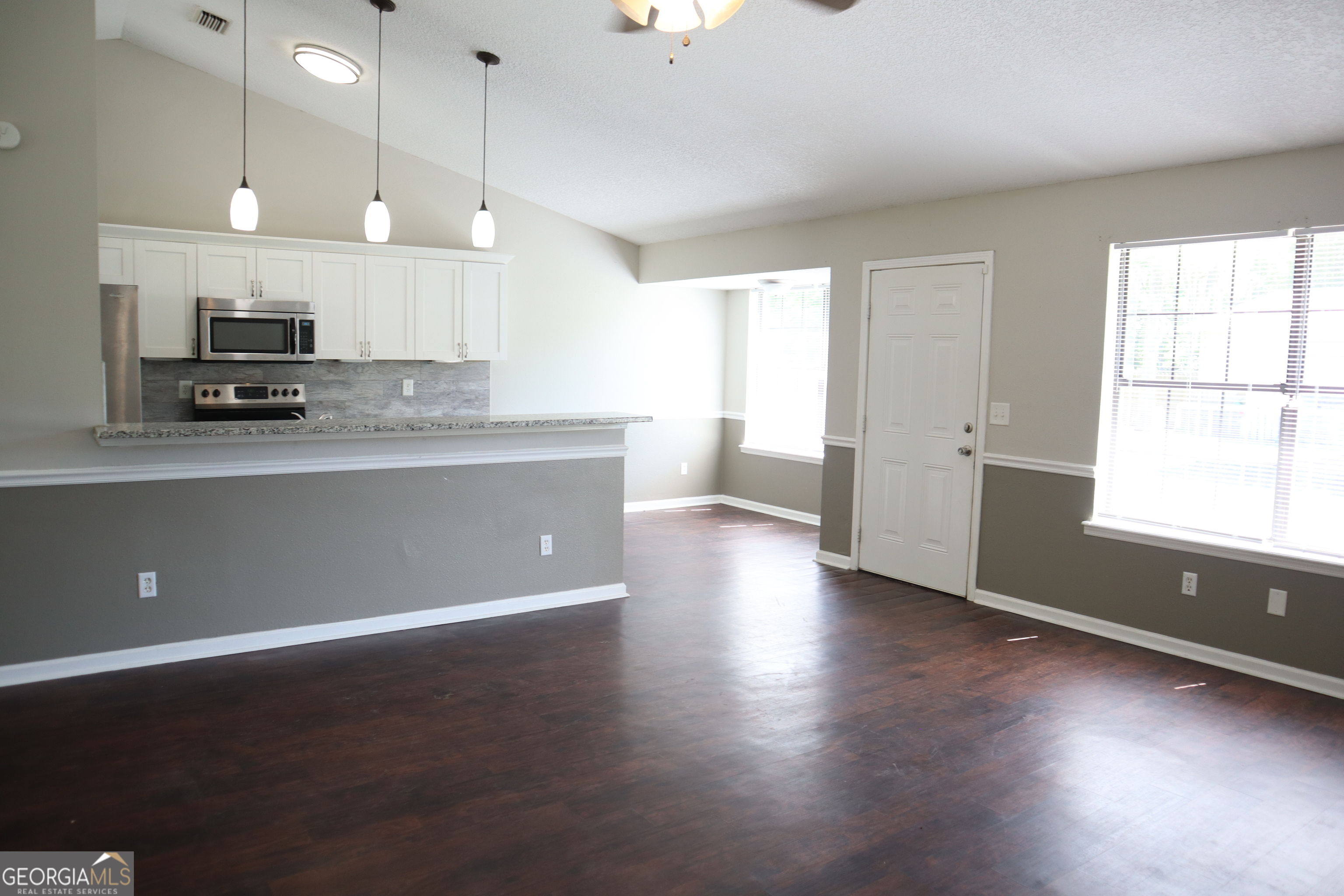 380 S Gum Street Property Photo 9