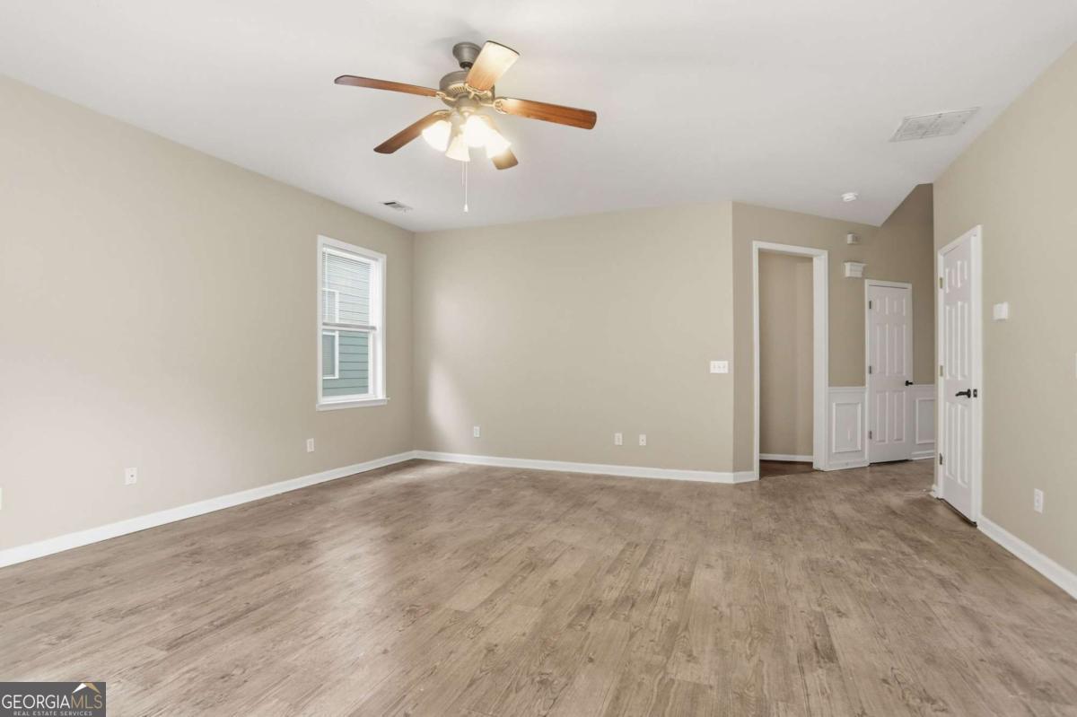 507 Waterfall Drive Property Photo 15