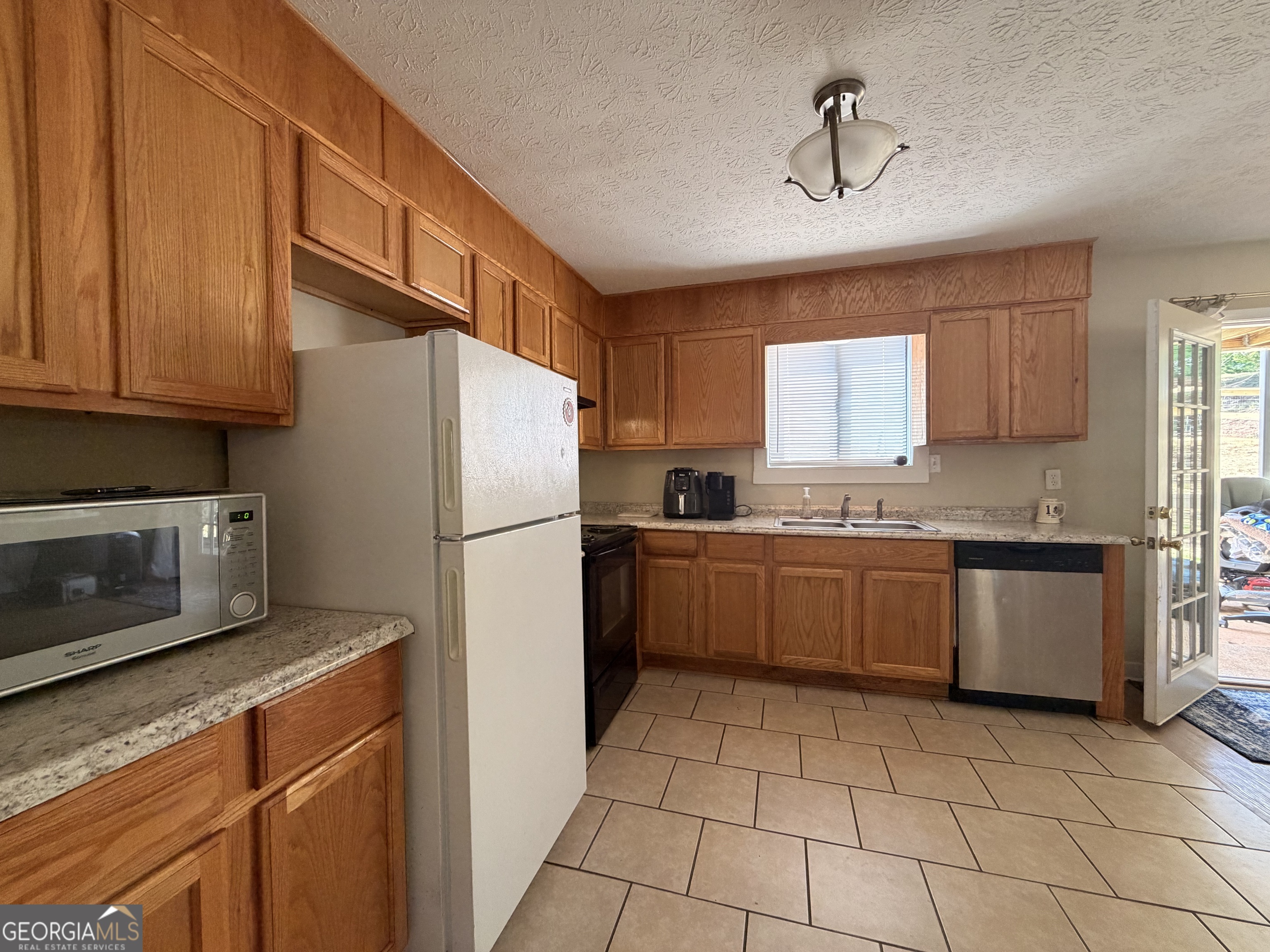 102 Welch Place Property Photo 5