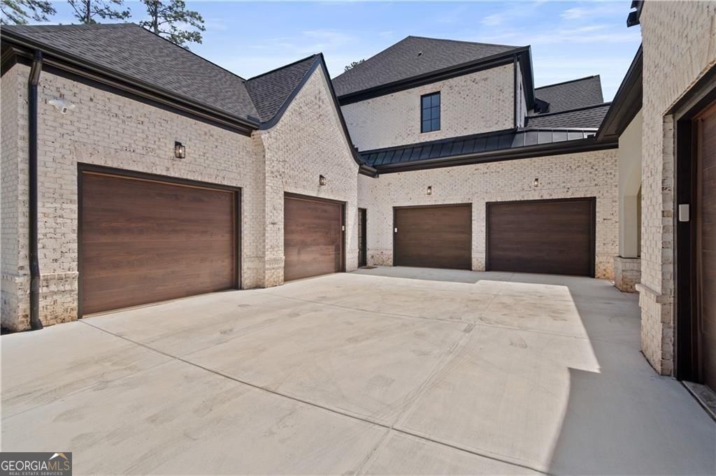 292 Traditions Drive Property Photo 4