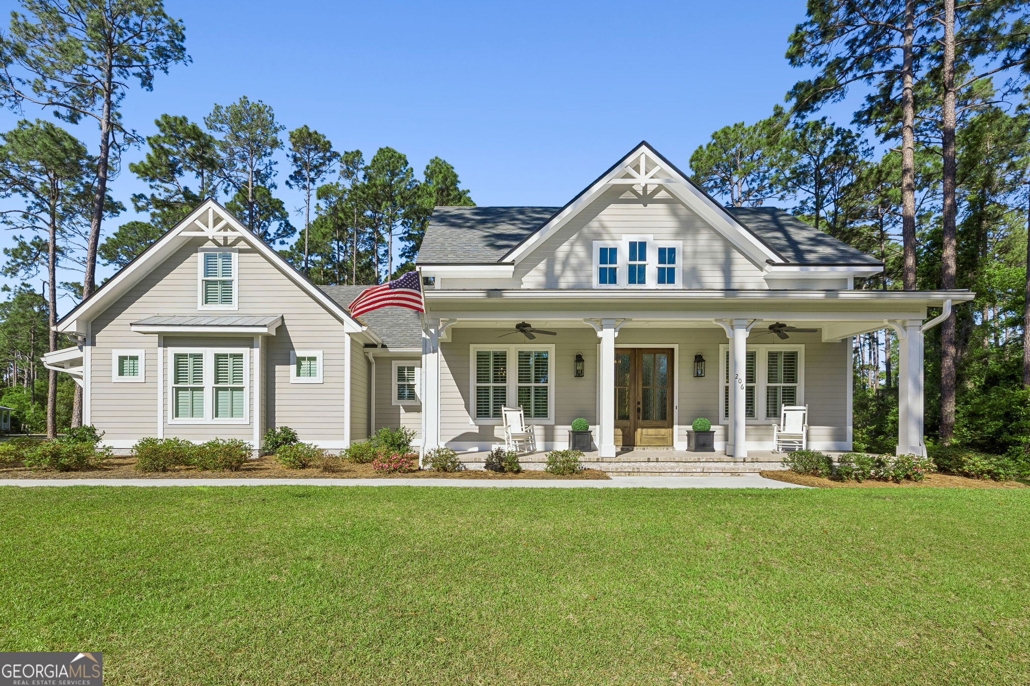 206 Clubhouse Circle Property Photo 1