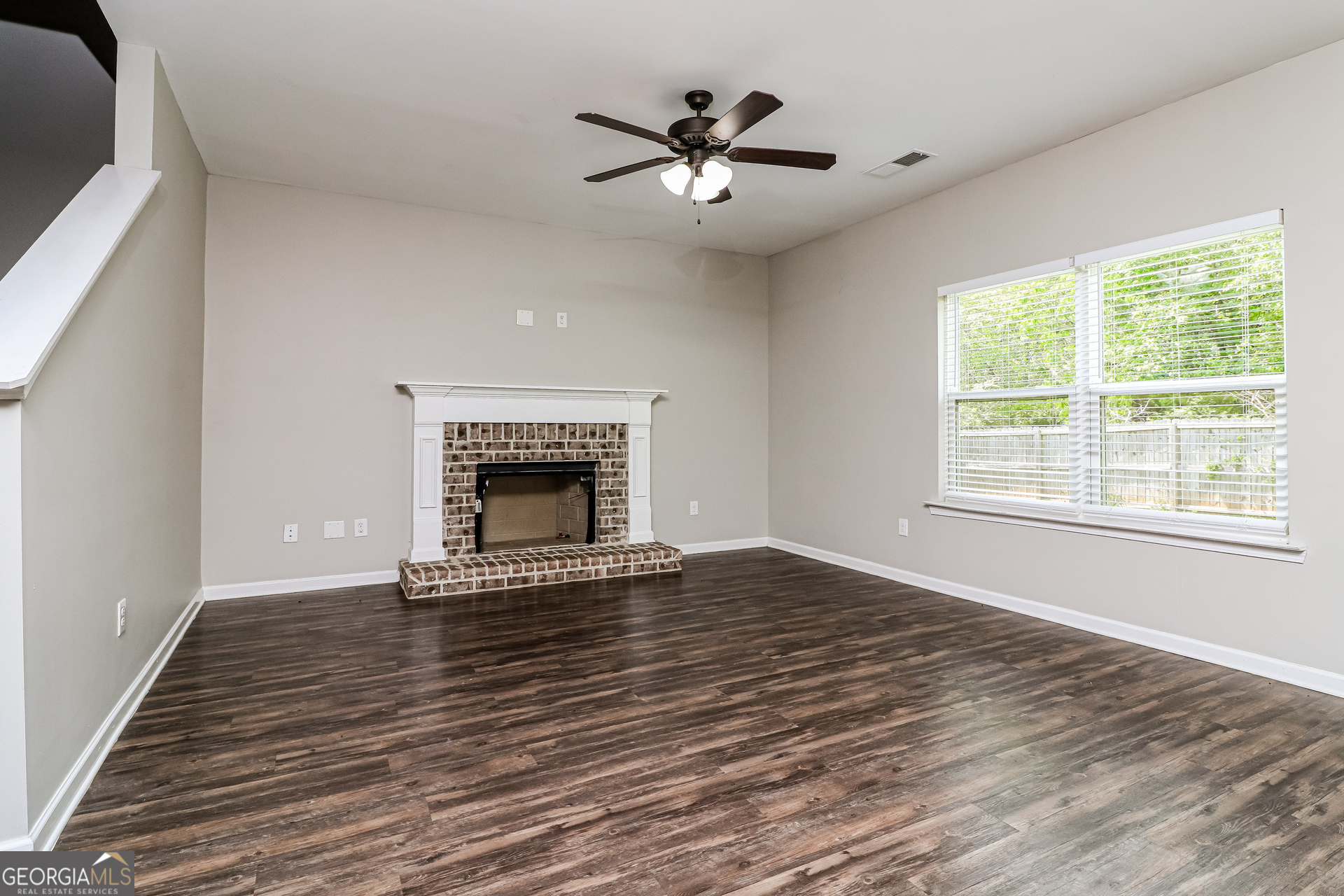 62 Moss Way Nw Property Photo 3