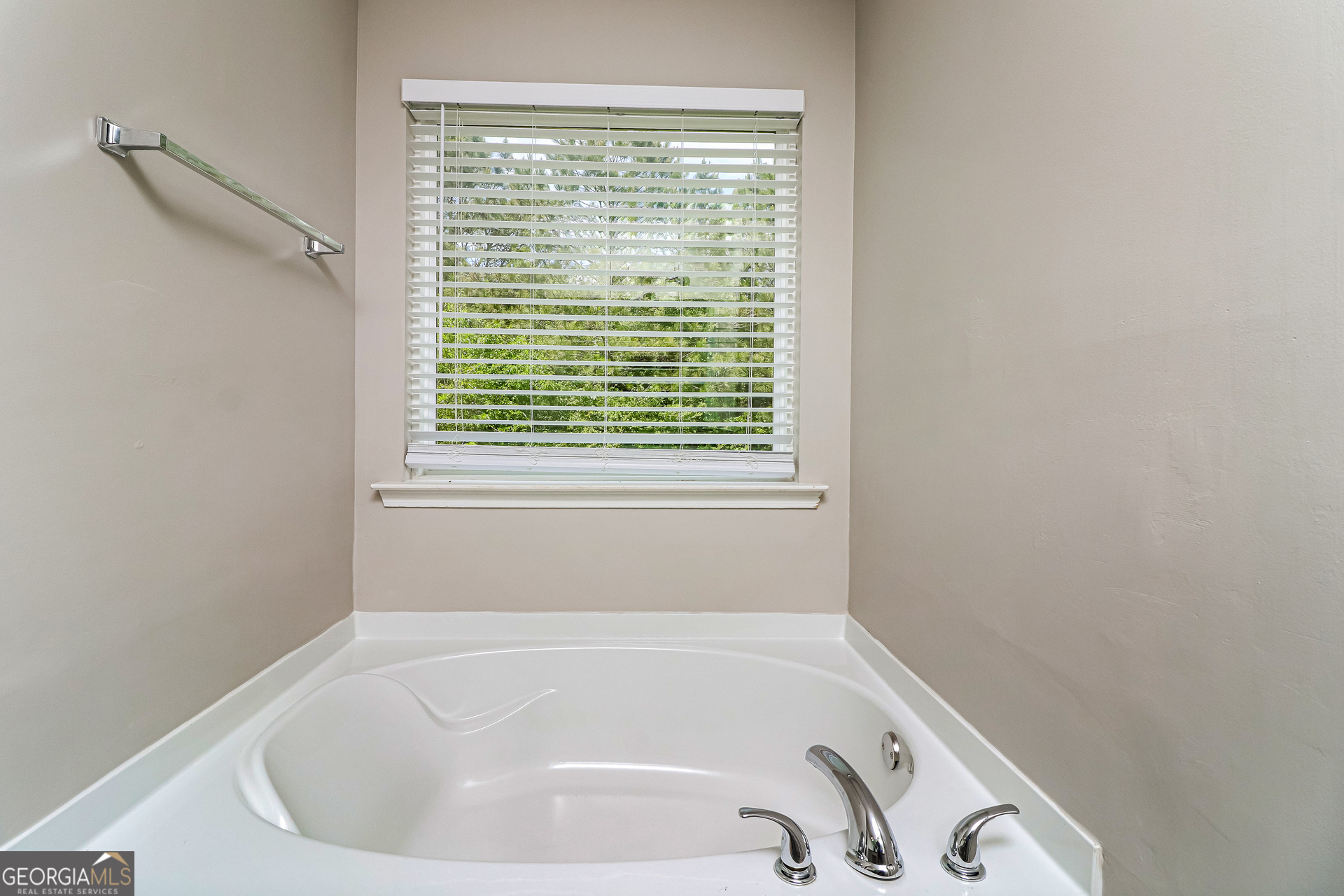 62 Moss Way Nw Property Photo 16