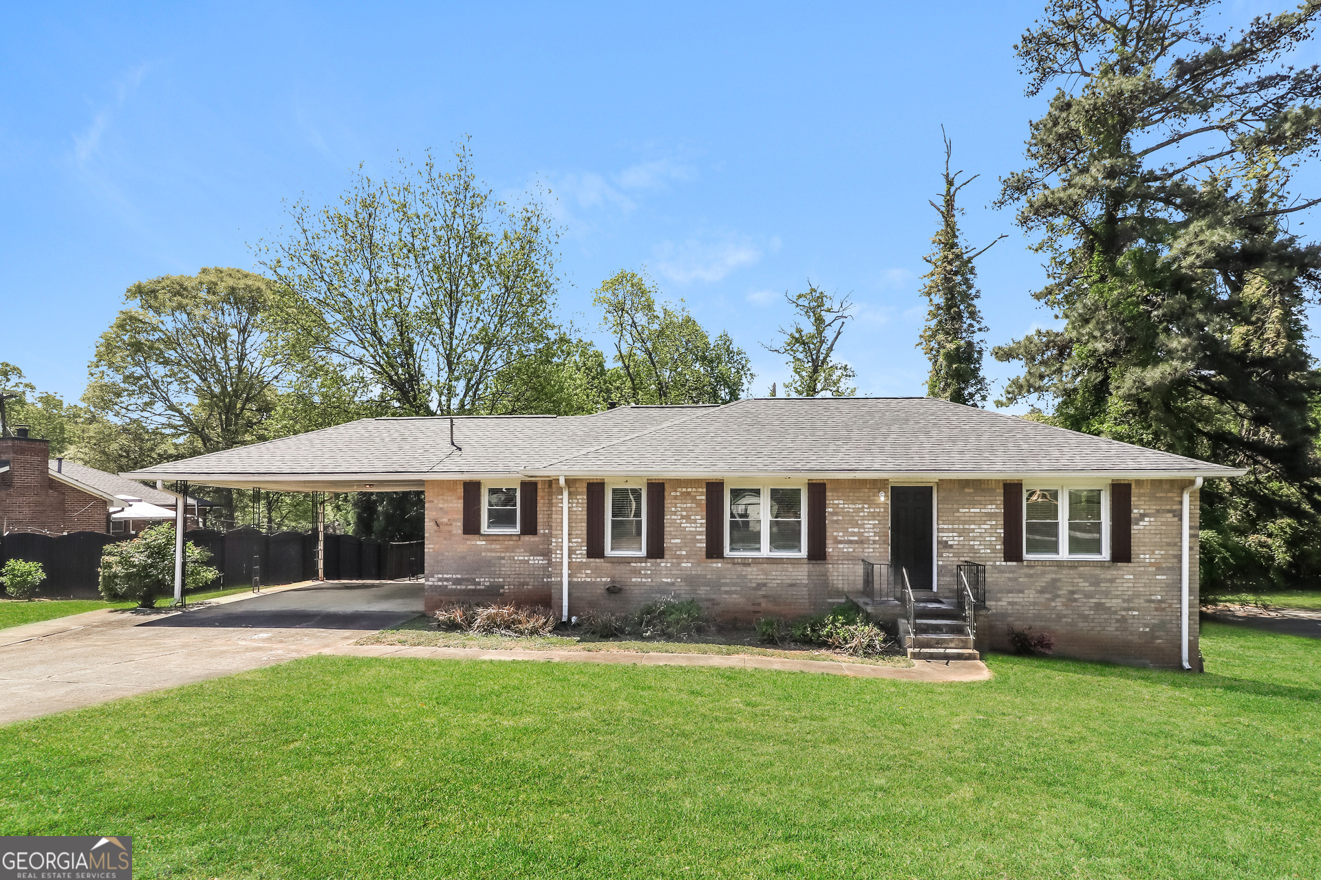 611 Walnut Way SW