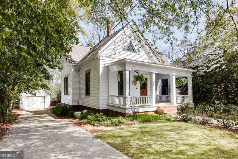 255 Bloomfield Street Property Photo 3