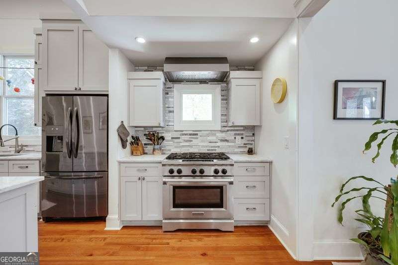 255 Bloomfield Street Property Photo 8