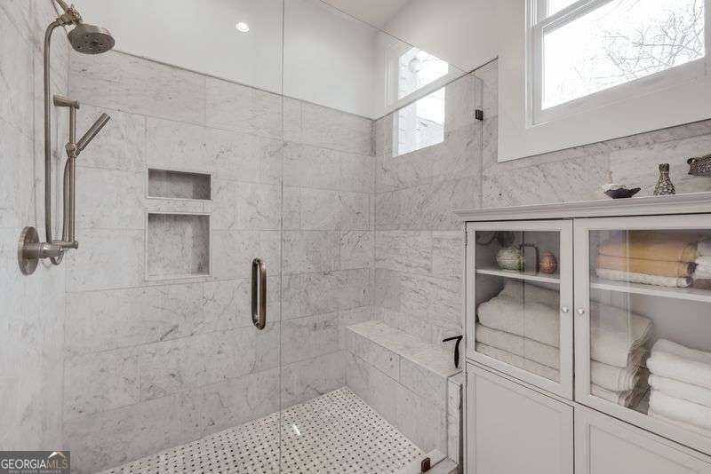 255 Bloomfield Street Property Photo 11