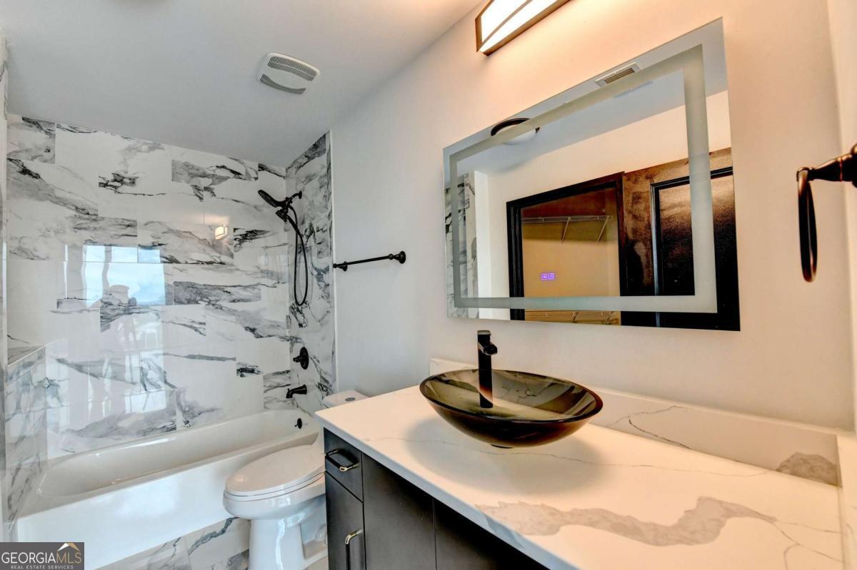 3324 Peachtree Road Ne # 1419 Property Photo 14