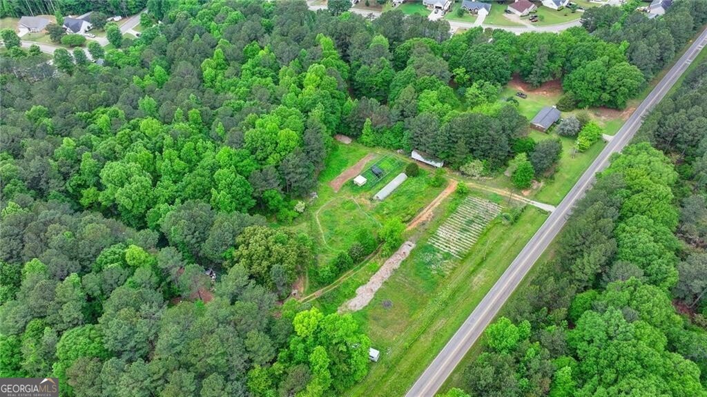 809 Laboon Road Property Photo 4