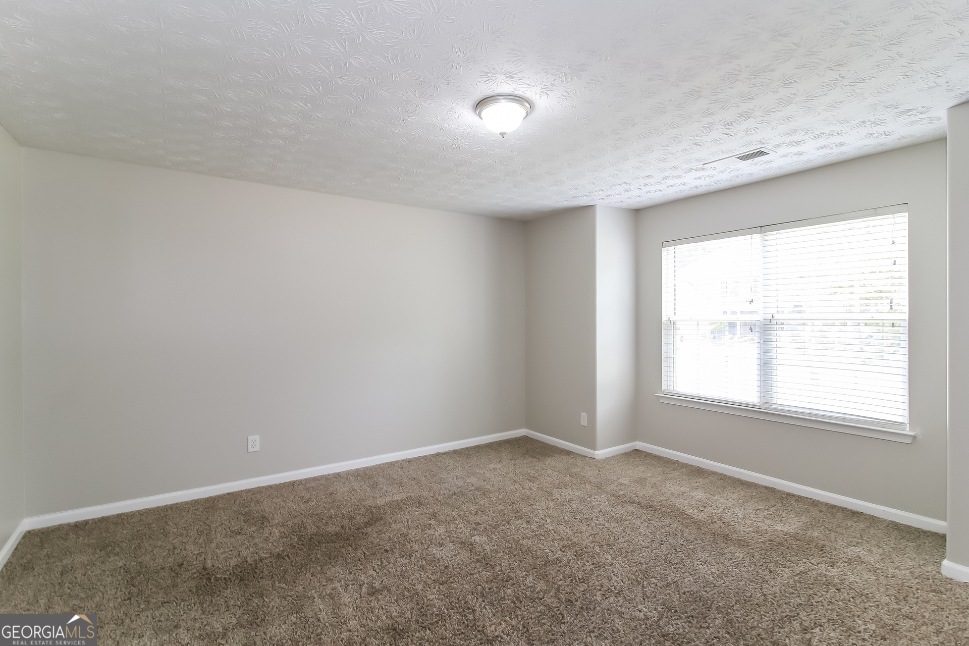 7634 Pine Gables Drive Property Photo 19