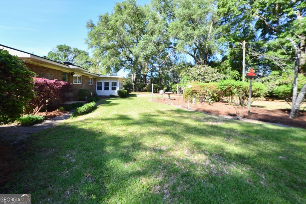 39 Adams Street Property Photo 6