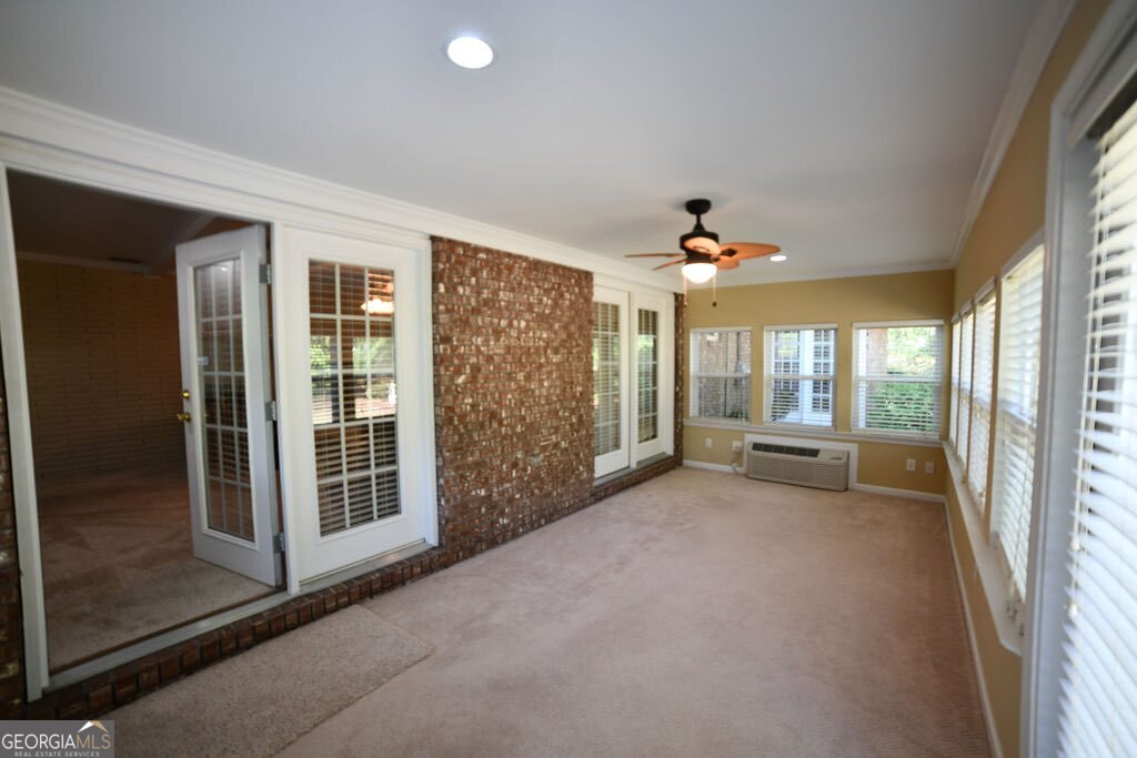 39 Adams Street Property Photo 21