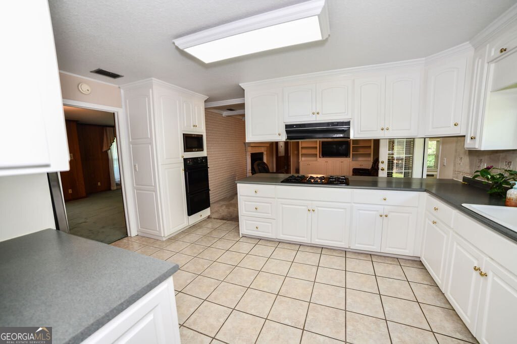39 Adams Street Property Photo 23