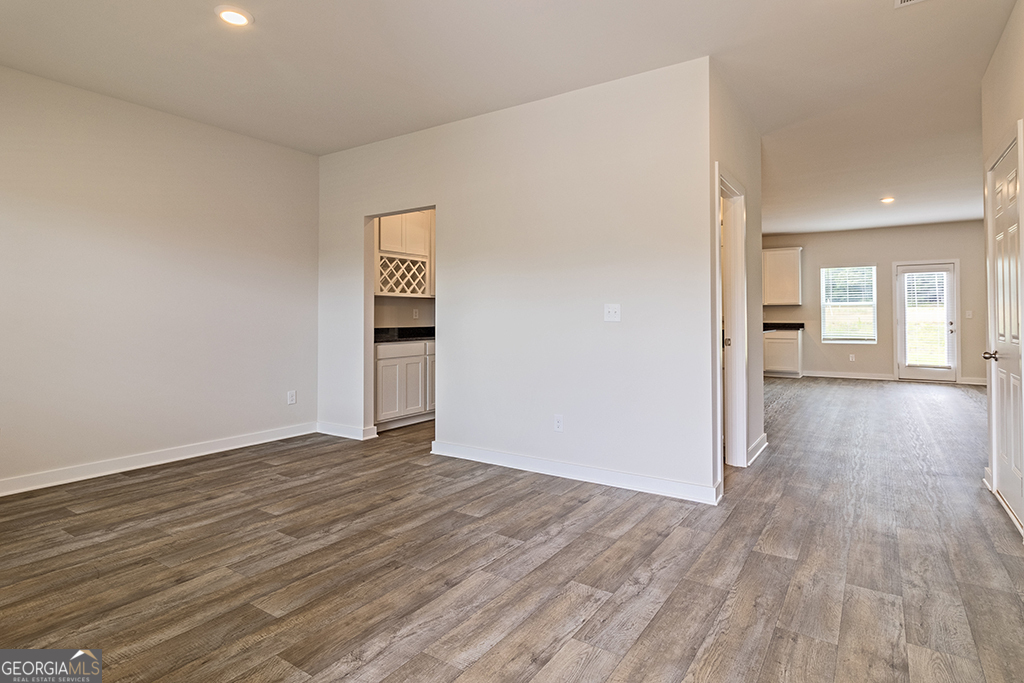 330 Jarrett Street Property Photo 5