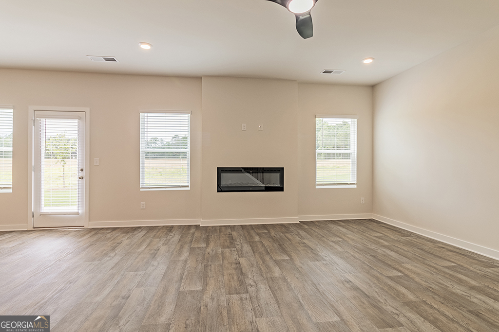 330 Jarrett Street Property Photo 8