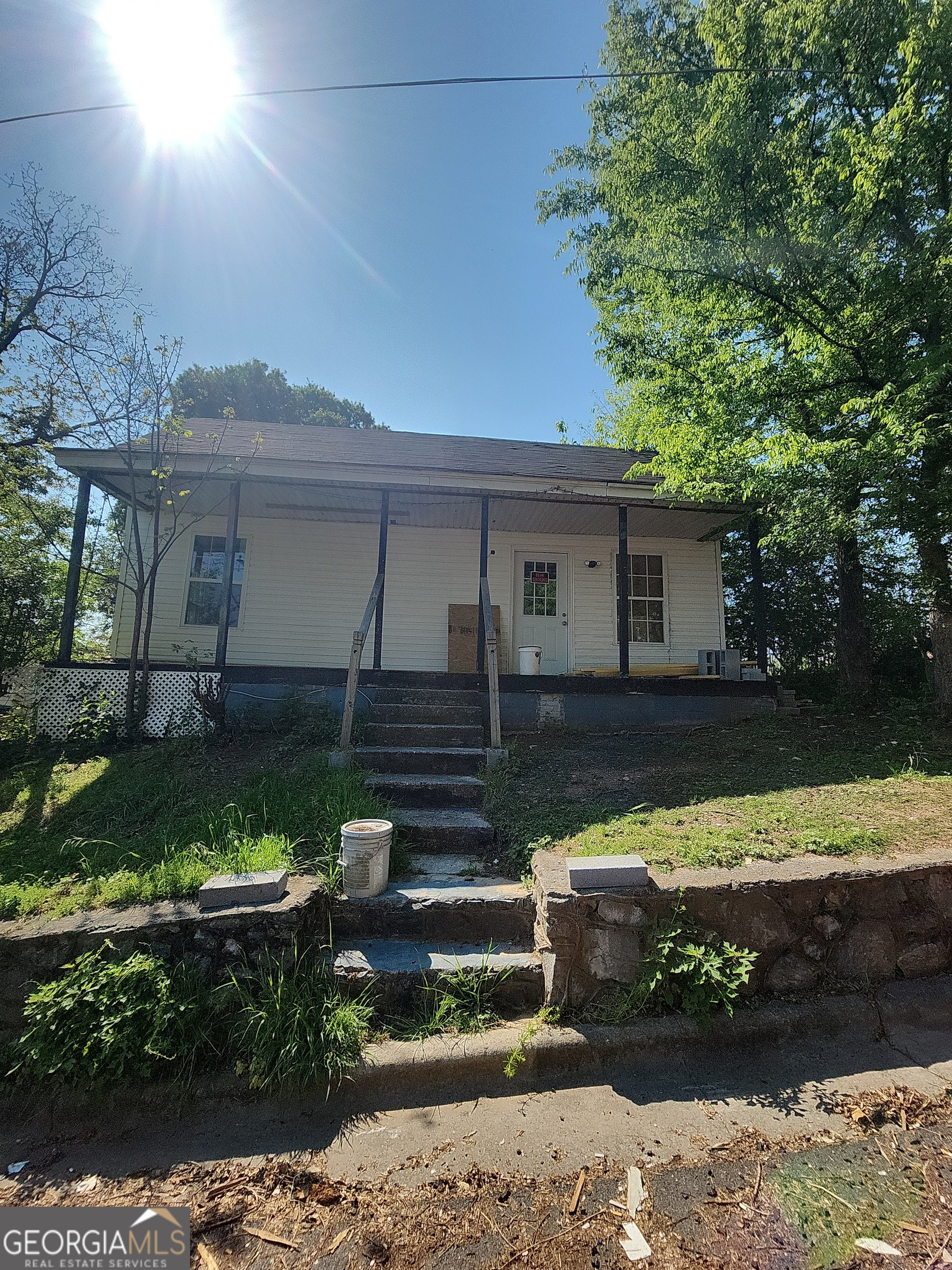 5 Ross Street NE Property Photo 1