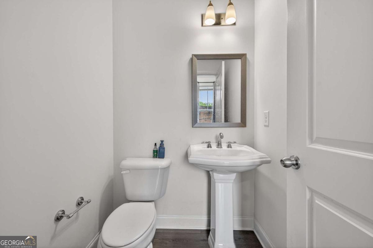 205 Nash Street Property Photo 10
