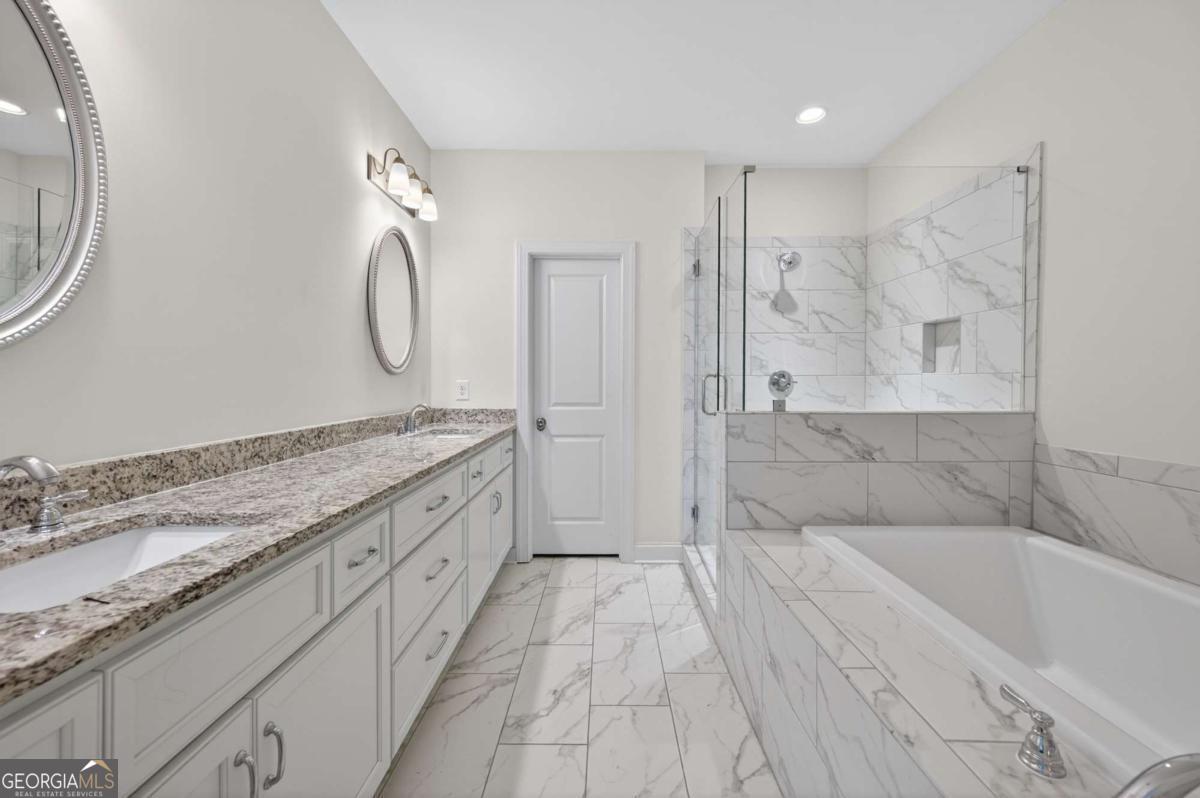205 Nash Street Property Photo 12
