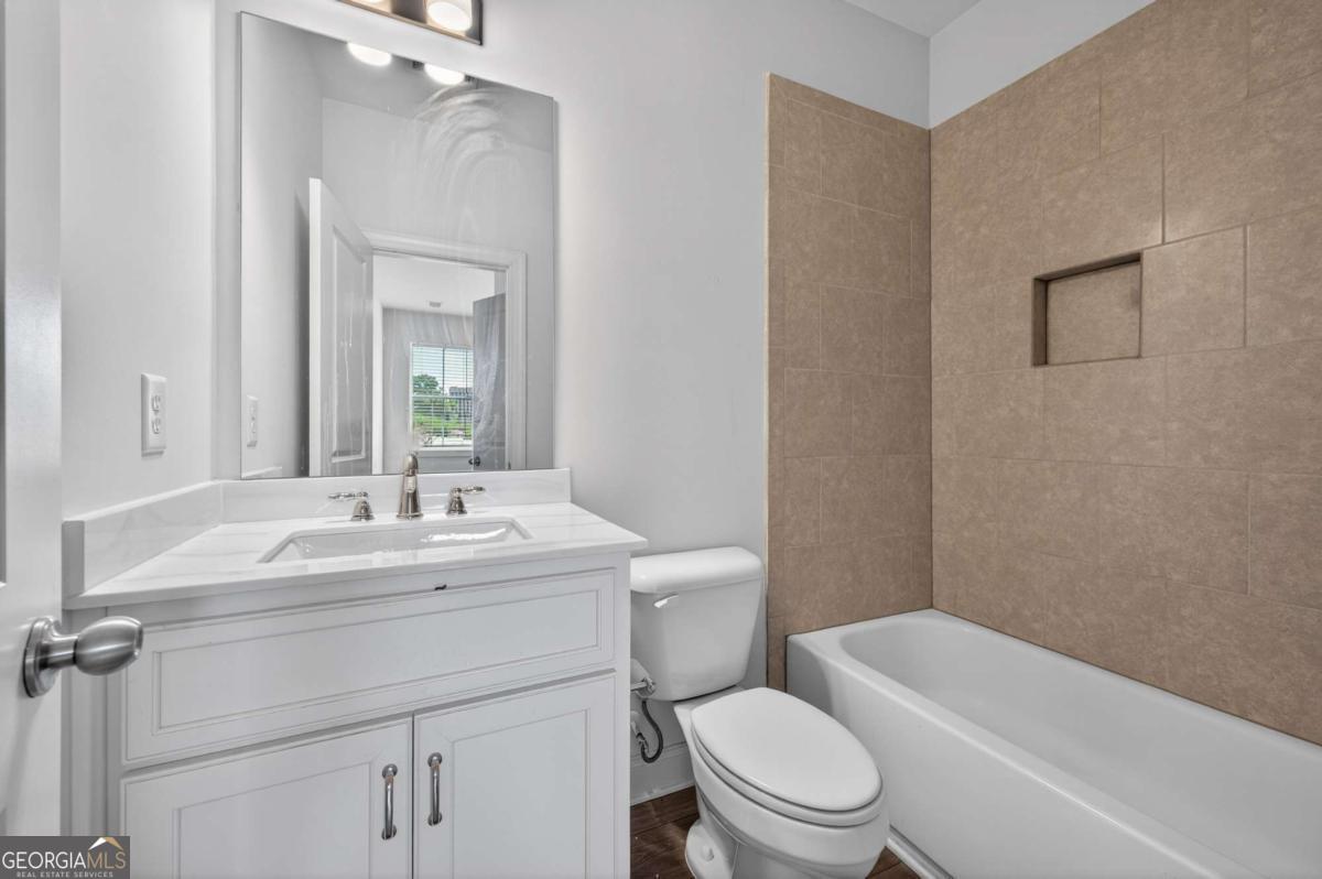 205 Nash Street Property Photo 16