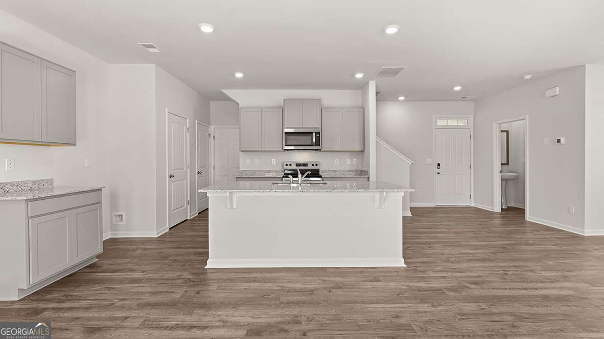 2668 Alderbrook Court Property Photo 4