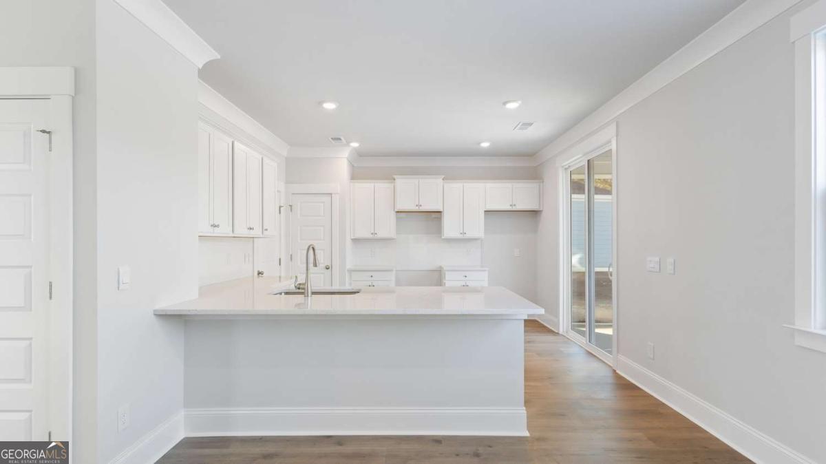 5474 Cypress Circle Property Photo 8