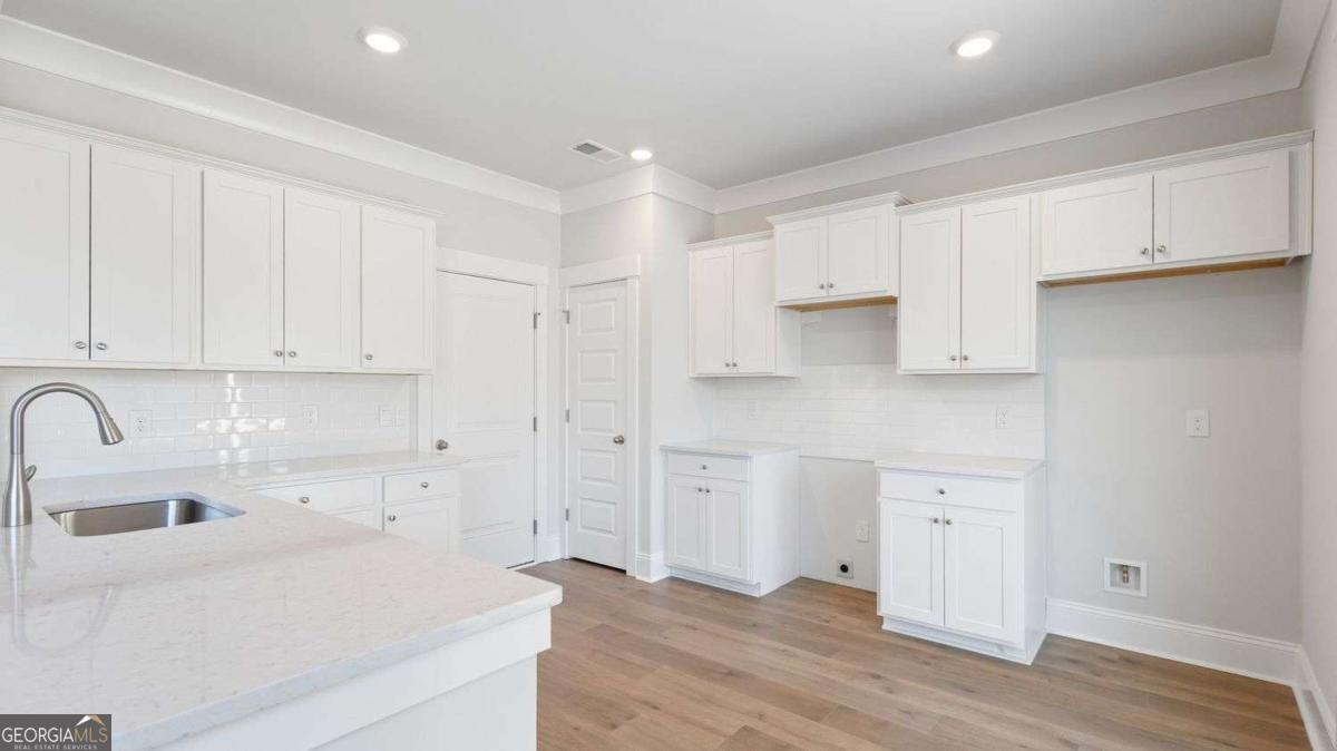 5474 Cypress Circle Property Photo 10