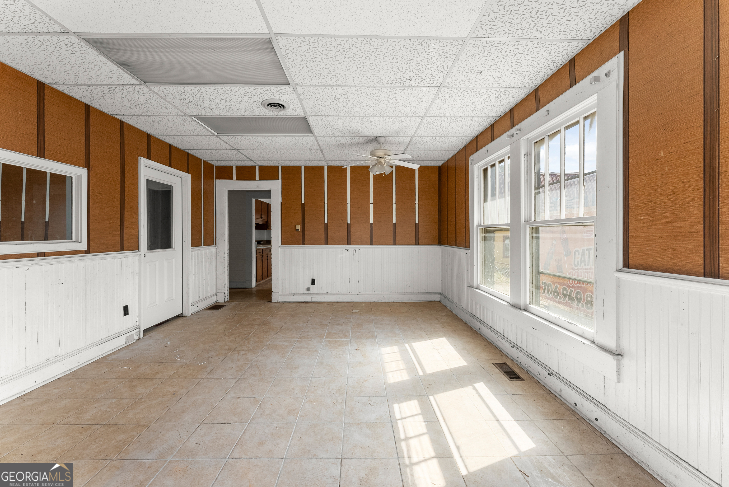 160 E Currahee Street Property Photo 3
