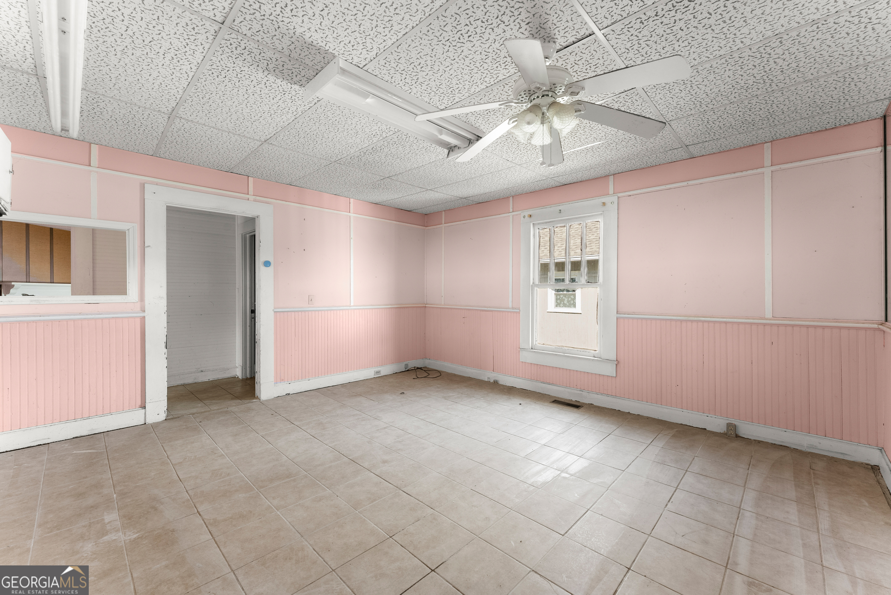 160 E Currahee Street Property Photo 14