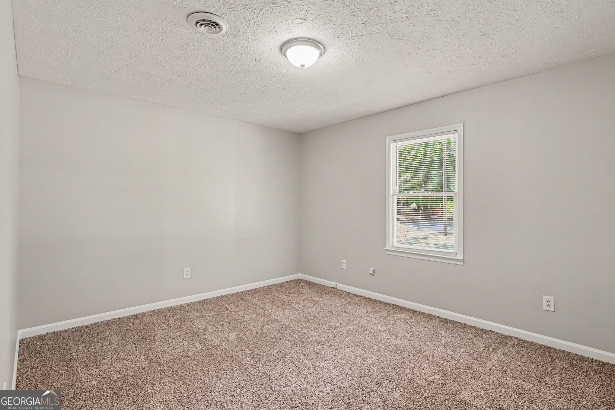 342 Laurel Lane Property Photo 7