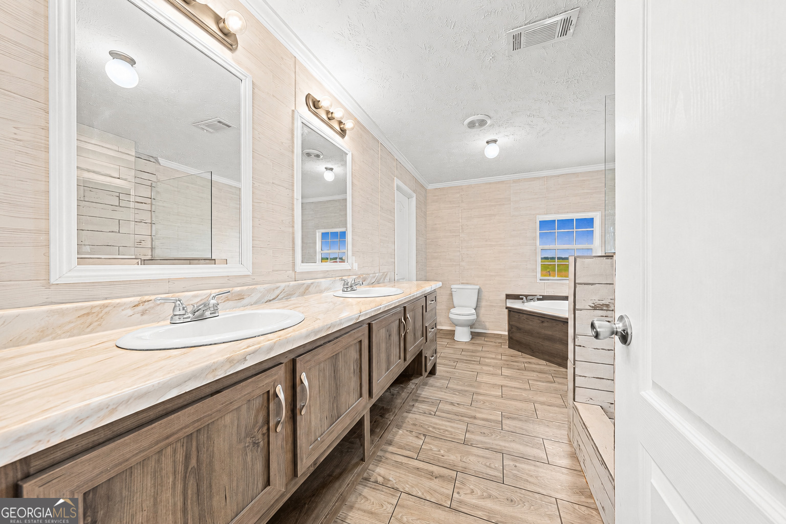 655 Lowe Road Property Photo 8