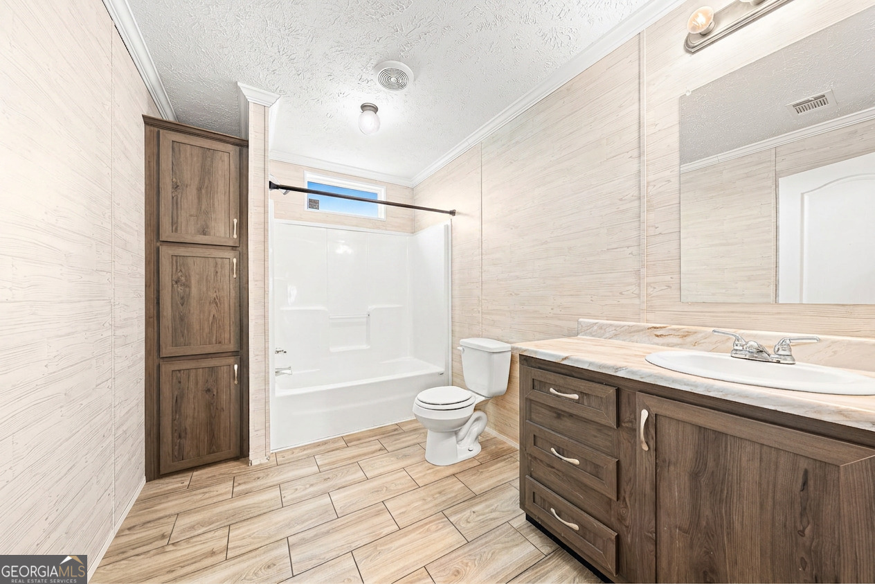 655 Lowe Road Property Photo 11