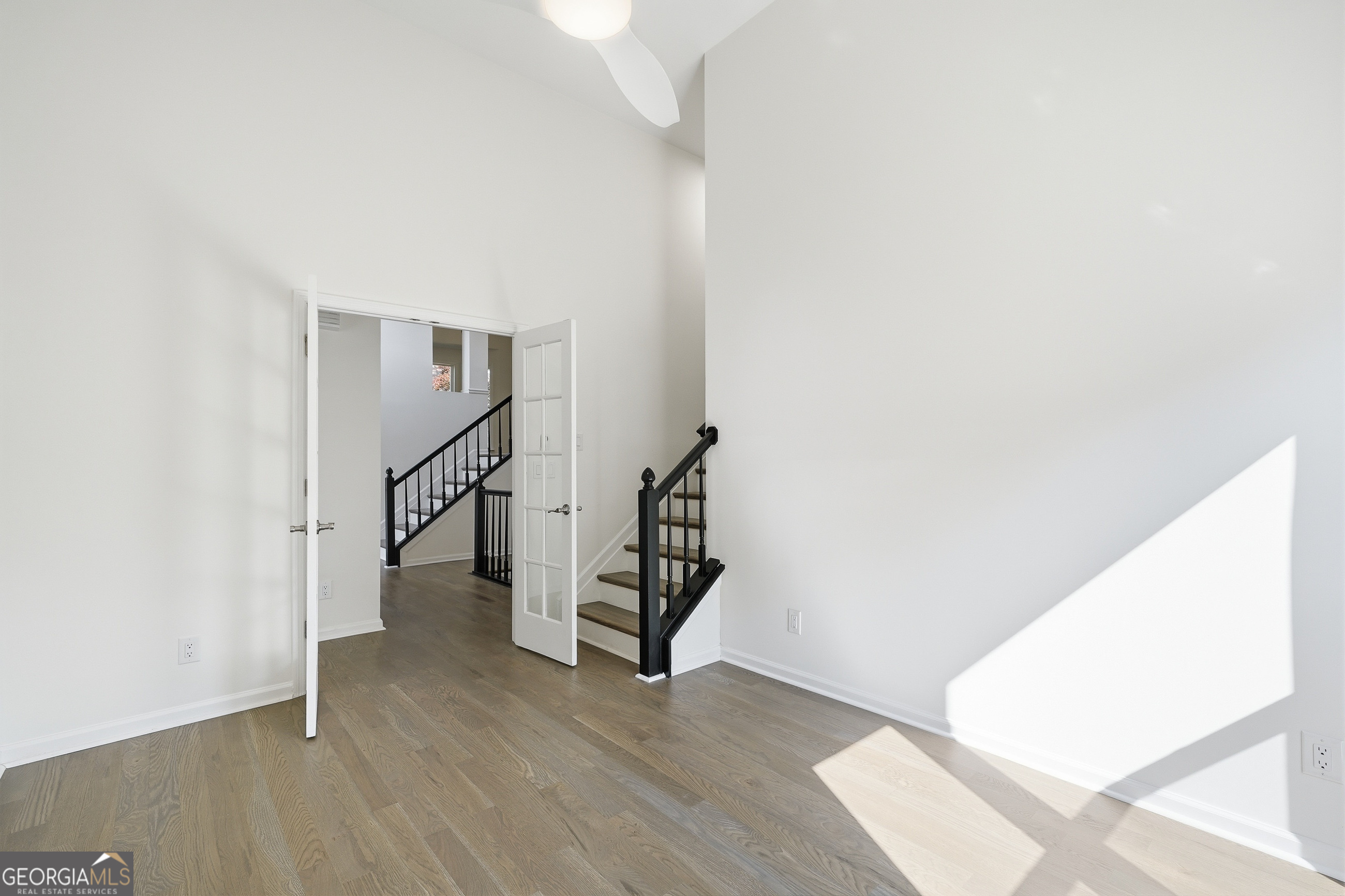 301 Oak Terrace Property Photo 10